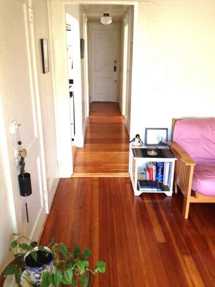 Building Photo - 61 Savoy St