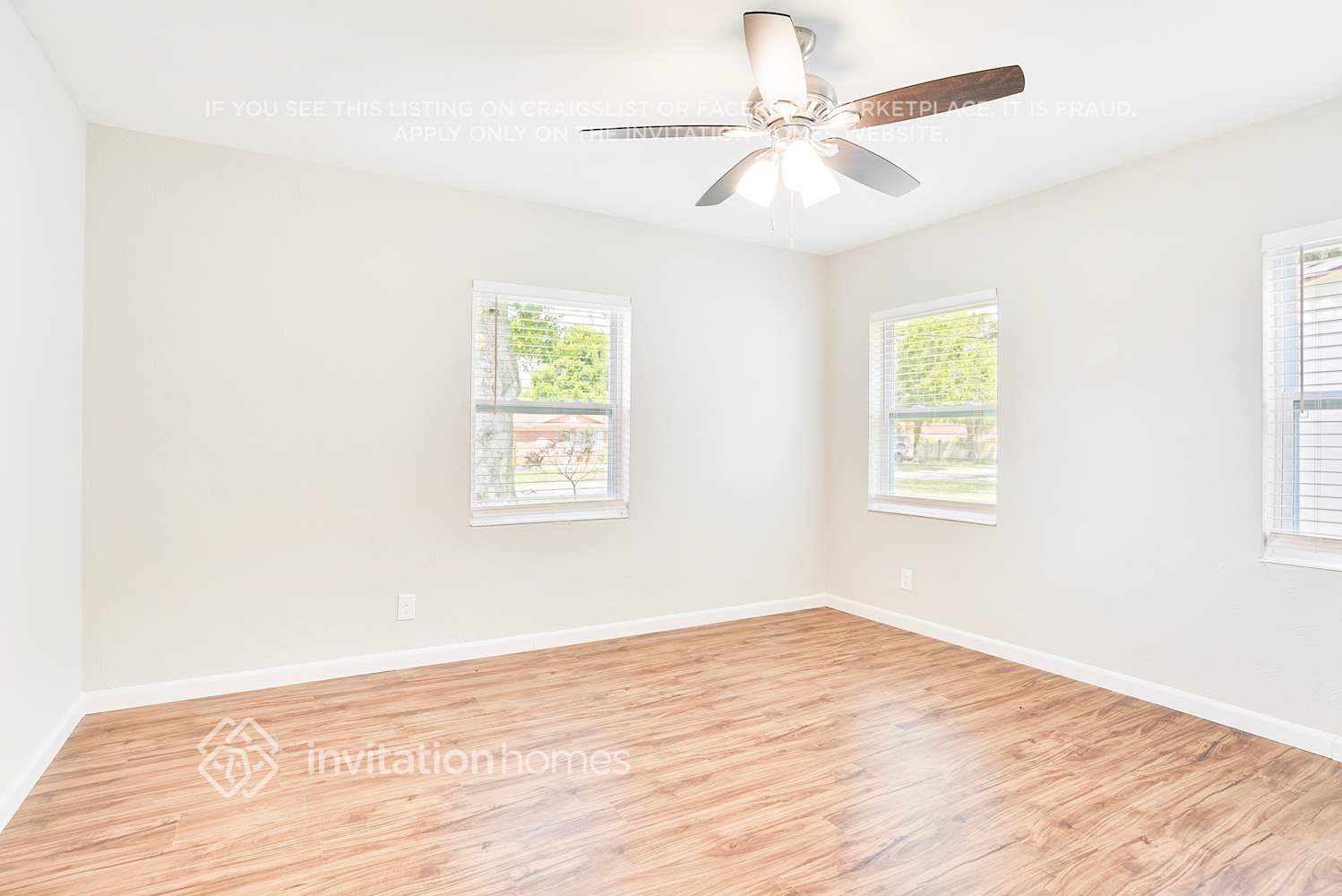 Building Photo - 1115 N Powers Dr