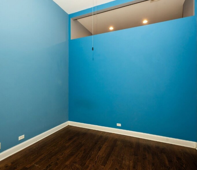 Building Photo - 3109 W Augusta Blvd
