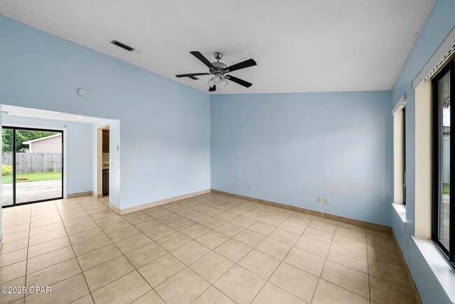 Building Photo - 7750 Betty Louise Dr