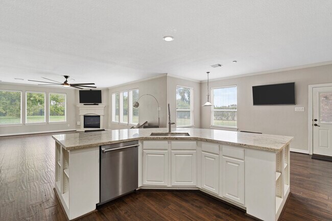 Building Photo - 4502 Creek Point Ln