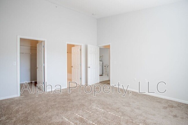 Building Photo - 531 McKenna Cir