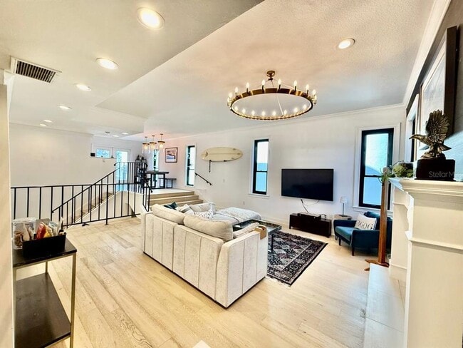 Building Photo - 162 E Davis Blvd