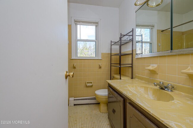 Building Photo - 878 Green Valley Rd