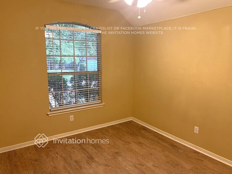 Building Photo - 613 Chestnut Dr