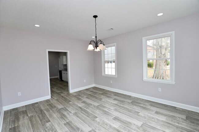 Building Photo - 11 Kendrick St