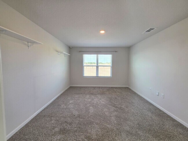 Building Photo - Nearly New 4BR/2BA home close to I10 with energy savings built in