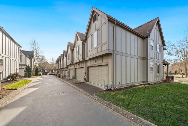 Building Photo - 28839 SW Costa Cir W