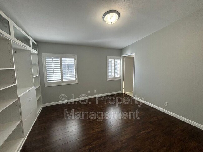 Building Photo - 11377 Osborne Pl