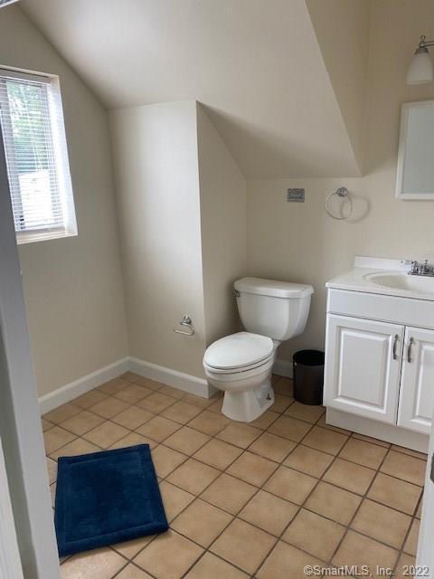 Building Photo - 537 Post Rd