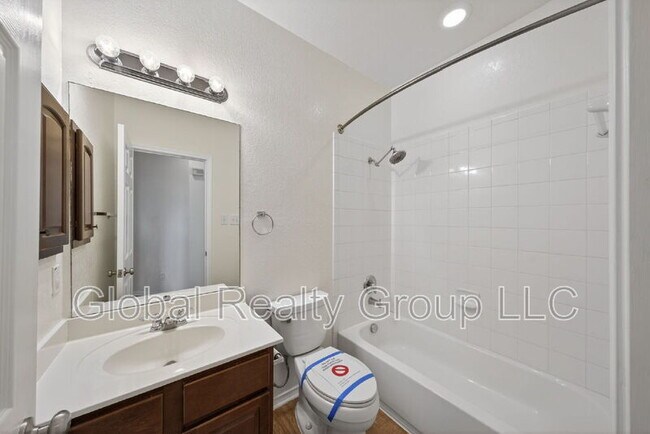 Building Photo - 549 Celtic Ash Run