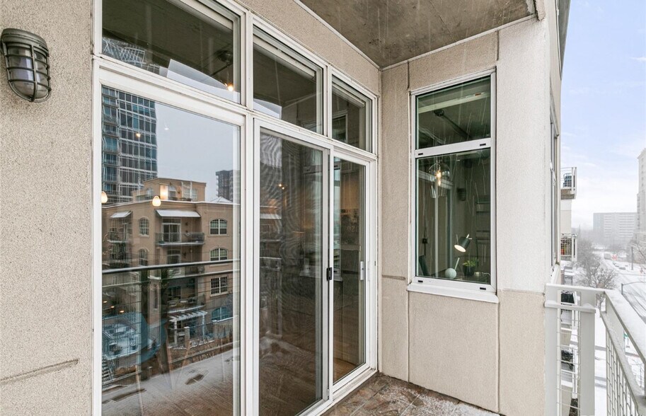 Building Photo - 290 W 12th Ave