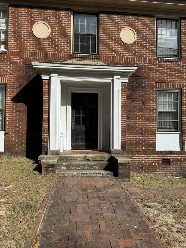 Building Photo - 616 Pickens St