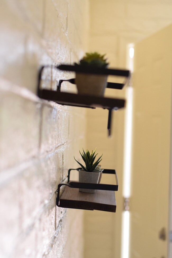 Building Photo - 3055 N. Tyndall Avenue #41