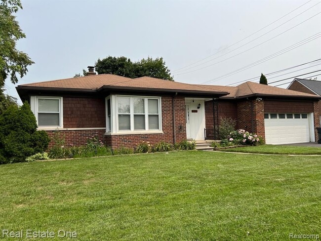 Building Photo - 13630 Balfour Ave