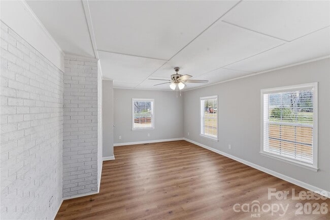 Building Photo - 527 Wilson Farm Rd