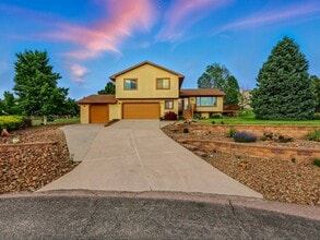 Building Photo - 440 Torrey Pines Way