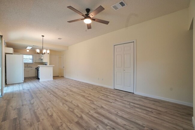Building Photo - 13102 Staton Dr