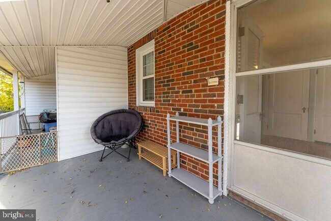 Building Photo - 313 Frederick St