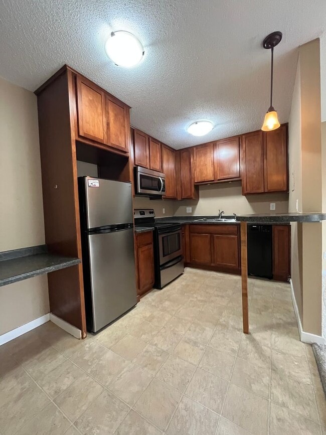 Building Photo - 3729 Snelling Ave