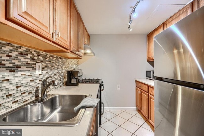 Building Photo - 1230 Wall St