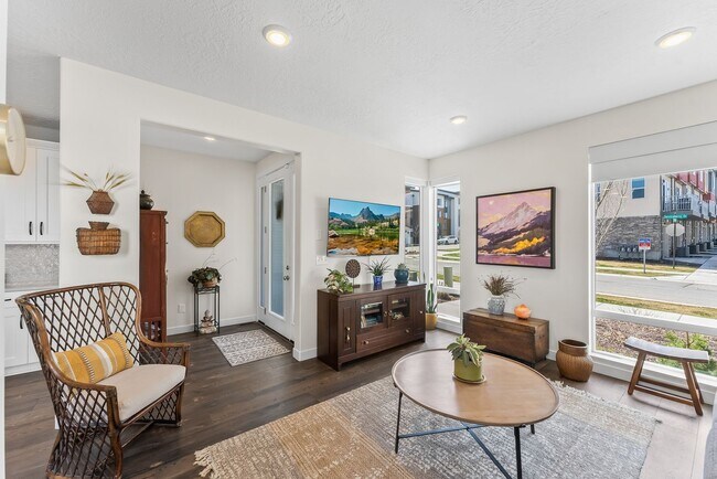 Building Photo - 6682 Serviceberry Dr