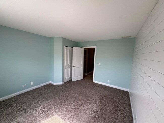 Building Photo - 1437 Meadowsedge Ln