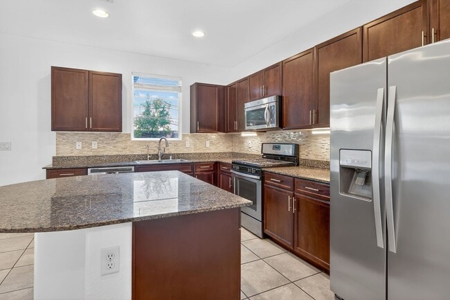 Building Photo - BEAUTIFUL TWO STORY HOME LOCATED IN NORTH  LAS VEGAS