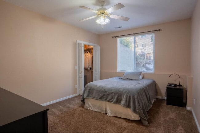 Building Photo - 1912 Oregon Ave