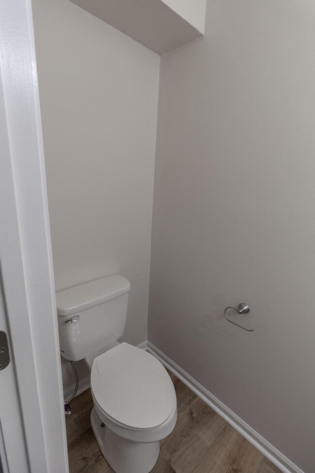 Building Photo - 1916 Mirtle Grove Ct