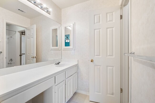 Building Photo - Elegant 3BR Home with Flexible Loft, Cherry Hardwood & Serene Outdoor Living