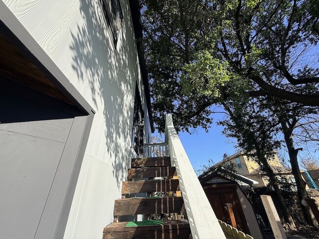 Building Photo - 3512 Castor St