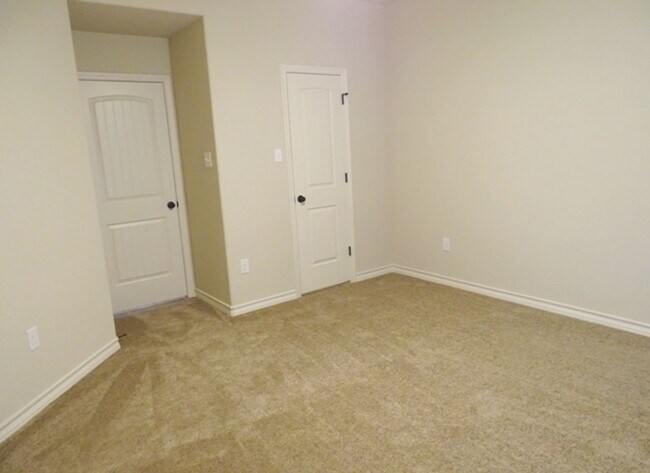 Building Photo - 6411 Luglio Ln