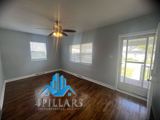 Building Photo - 2612 Vine Ct