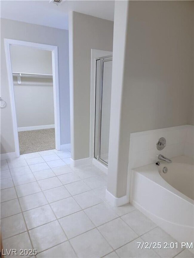 Building Photo - Bright Green Valley Condo in Gated Southpa...