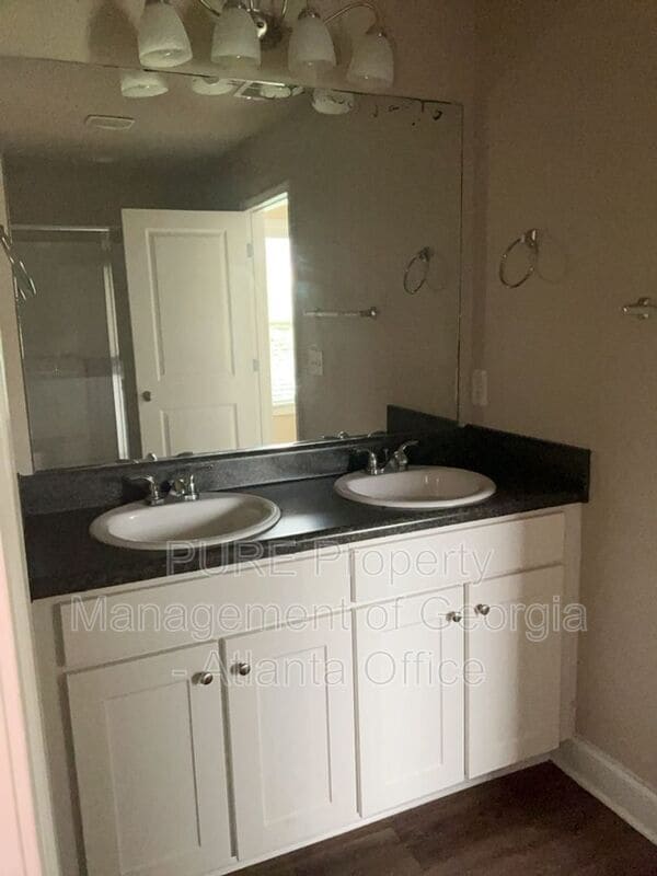 Building Photo - 175 Orchard Dr