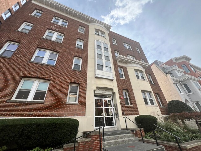 Primary Photo - Charming Studio Unit Condo in Dupont Circle!