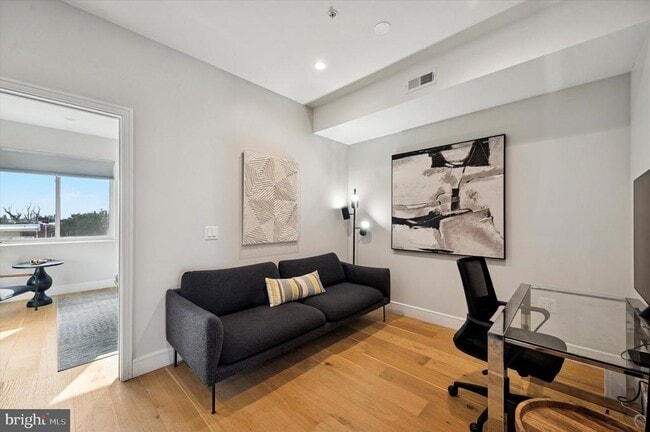 Building Photo - 331 Fountain St