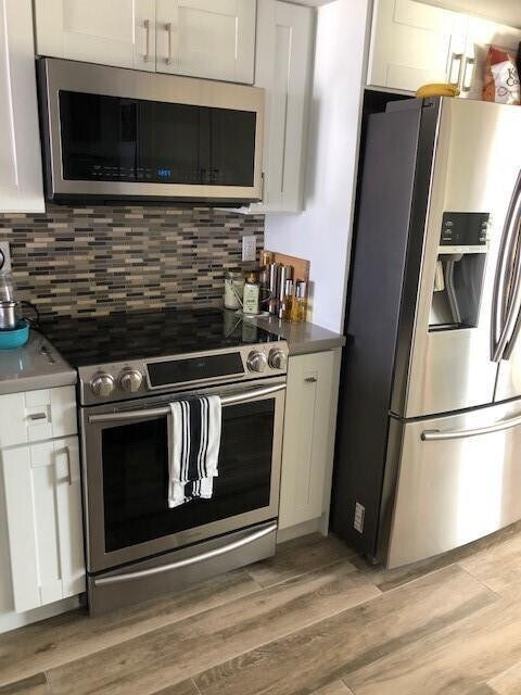 Building Photo - 1609 N Riverside Dr