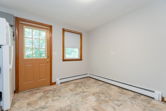 Building Photo - 205 Hardy Pond Rd