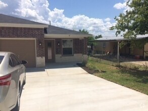 Building Photo - 918 Lemonwood
