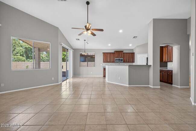 Building Photo - 3096 E Kingbird Pl
