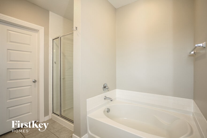 Building Photo - 1127 Bantham Wy