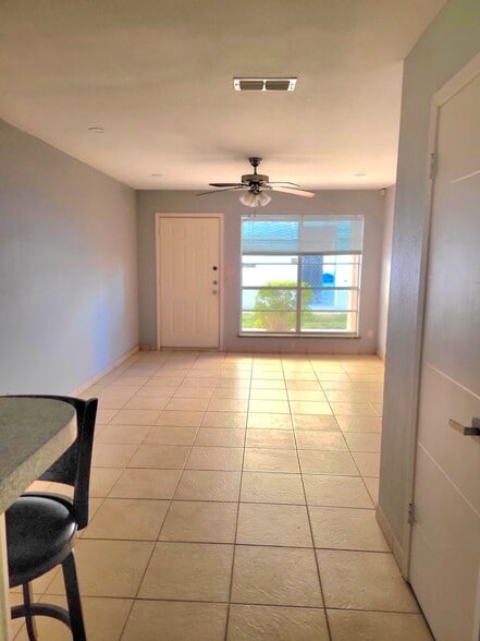 Building Photo - 312 Gastel Cir