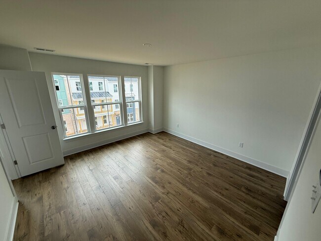 Building Photo - 15354 Oasis Sun Aly