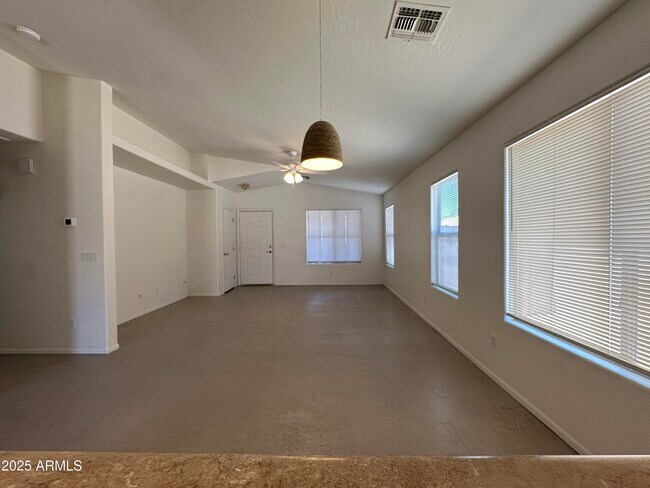 Building Photo - 1832 W Lydia Ln