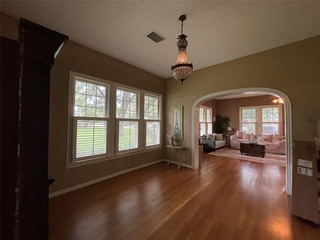 Building Photo - 801 Hudgins St