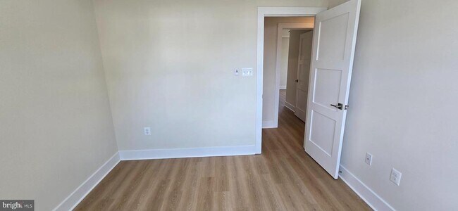 Building Photo - 418 Chapel Alley