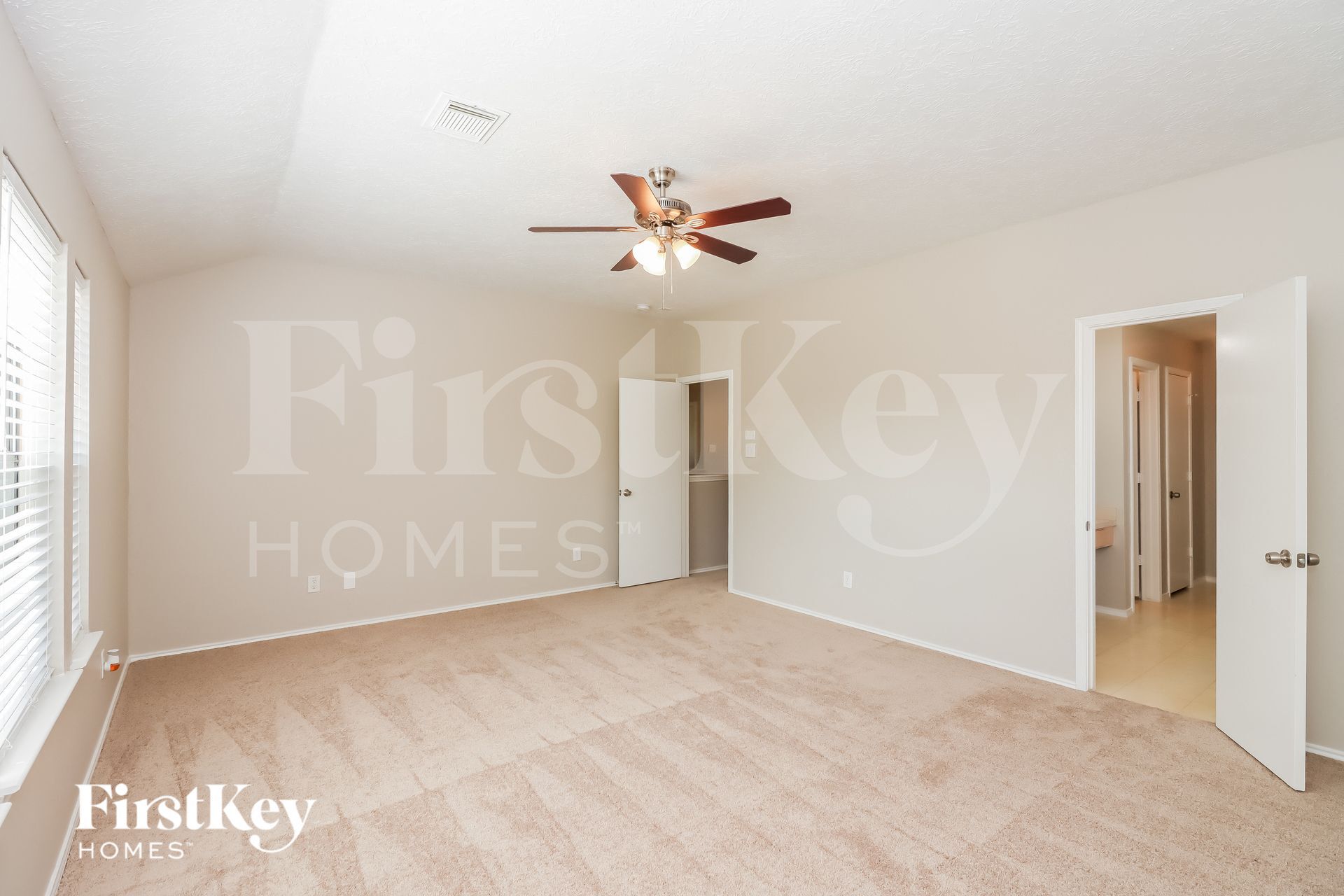 Building Photo - 16322 Lynn Crest Ct