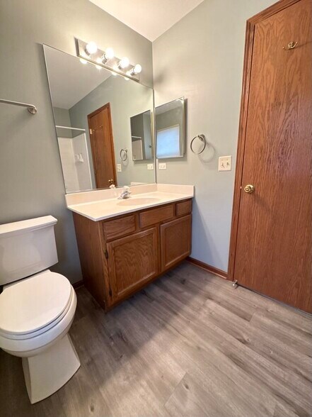 Building Photo - 2016 Harrison Ave